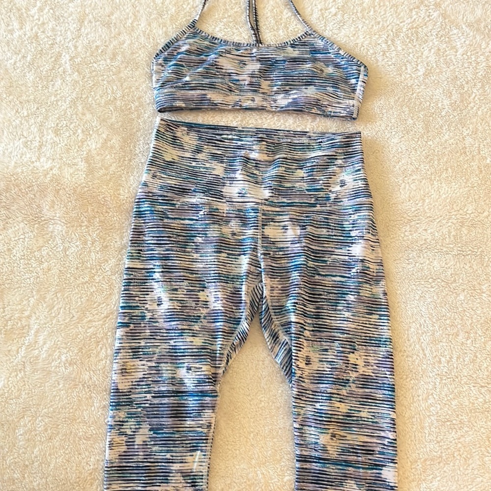 Lululemon sports bra and legging